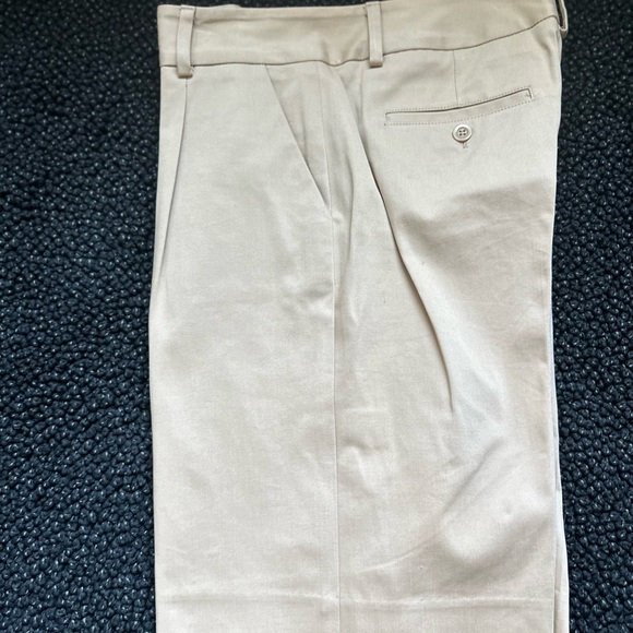 Laundry - Picture 3 of 6